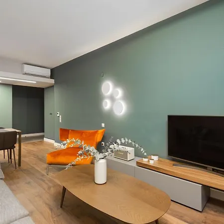 Urban Chic 2bdrm Aptmt Close To The Centre 塞萨洛尼基